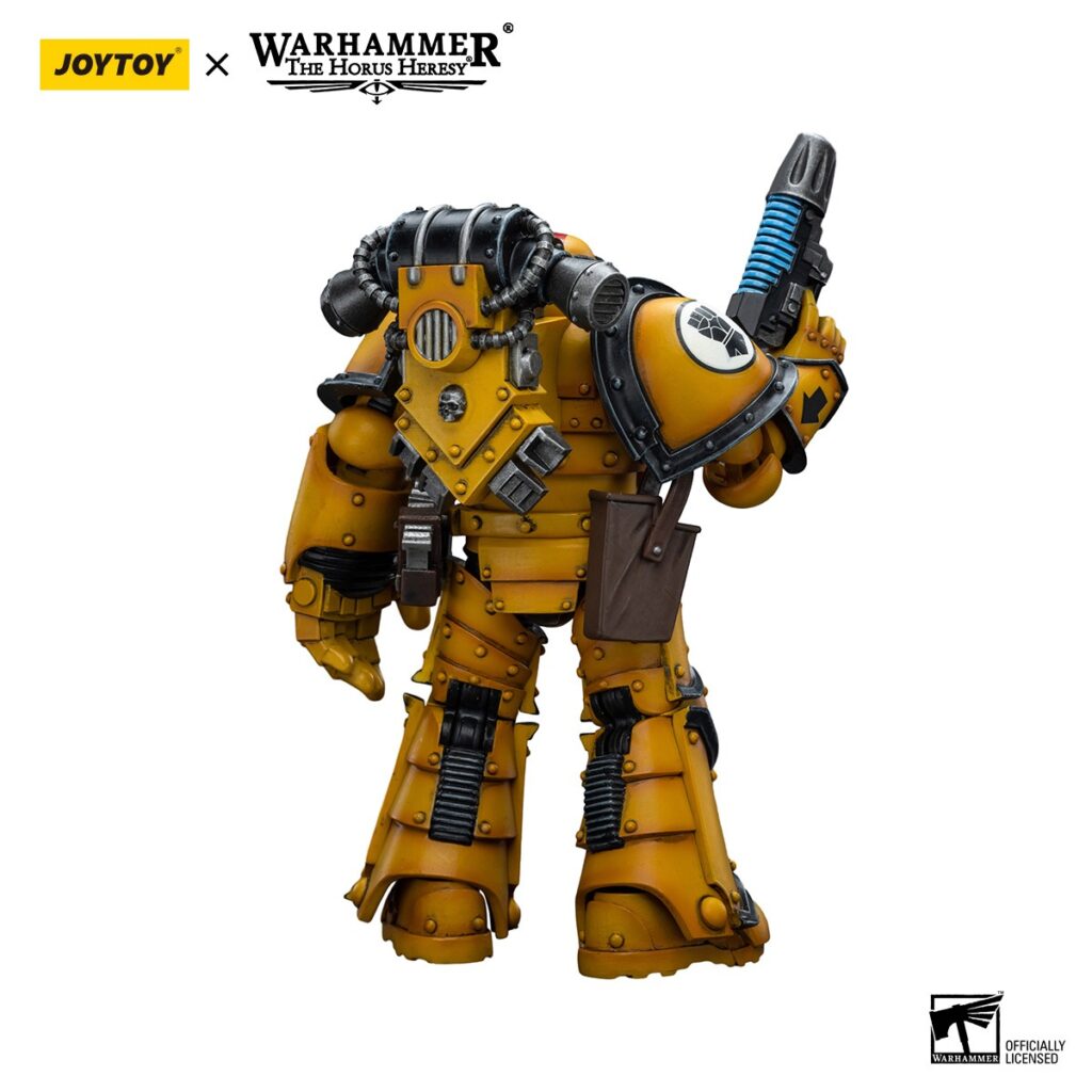 Imperial Fists MkIII Tactical Legionaries Sergeant with Power Fist 1 - JoyToy Germany