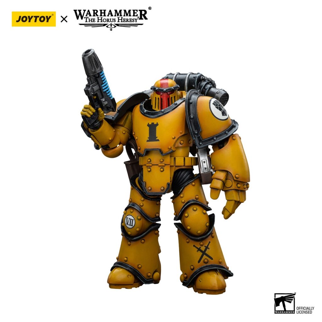 Imperial Fists MkIII Tactical Legionaries Sergeant with Power Fist 2 - JoyToy Germany